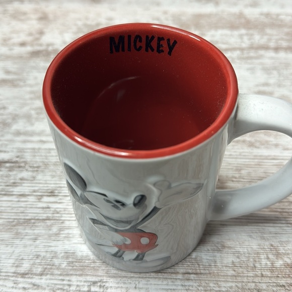 MICKEY MOUSE 3D WHITE COFFEE MUG 14 OZ DESIGNED BY JERRY LEIGH - Picture 4 of 5